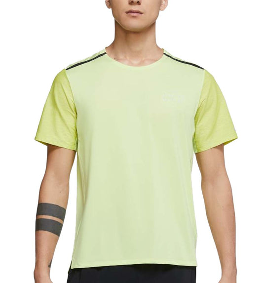 Camiseta M/c Running_Hombre_Nike Dri-fit Rise 365 Run