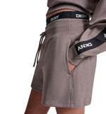 Pantalón Corto Casual Dkny Logo Clásico en Elastico