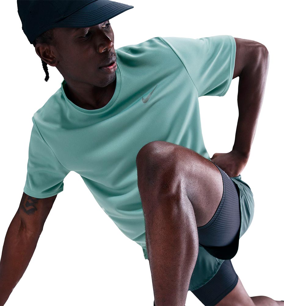 Camiseta M/c Running_Hombre_Nike Dri-fit Uv Miler