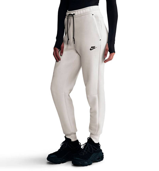 Pantalón Casual_Mujer_NIKE Sportwear Tech Fleece