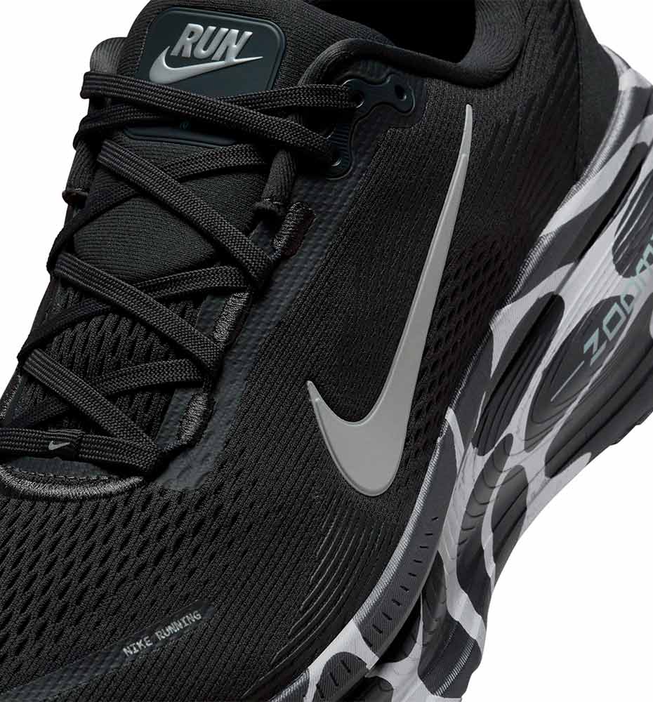 Running Shoes_Men_NIKE Vomero 18 M