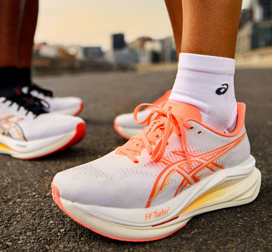 ASICS Sonicblast 2: más ligeras, más rápidas y con una nueva ASTROPLATE