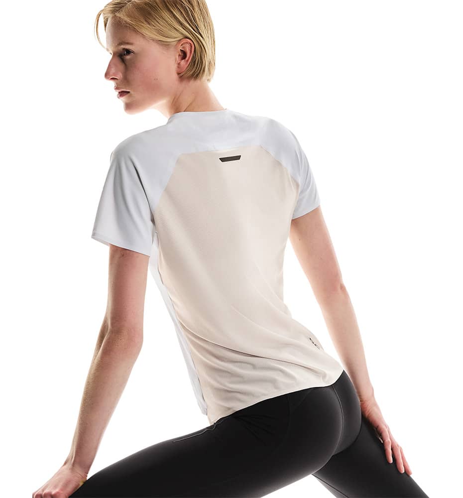 T-shirt M/c Running_Woman_ON Performance-t W