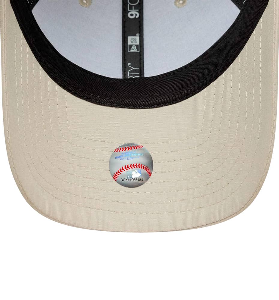 Gorra Casual_Hombre_NEW ERA Tonal Flawless 9FORTY NY Yankees