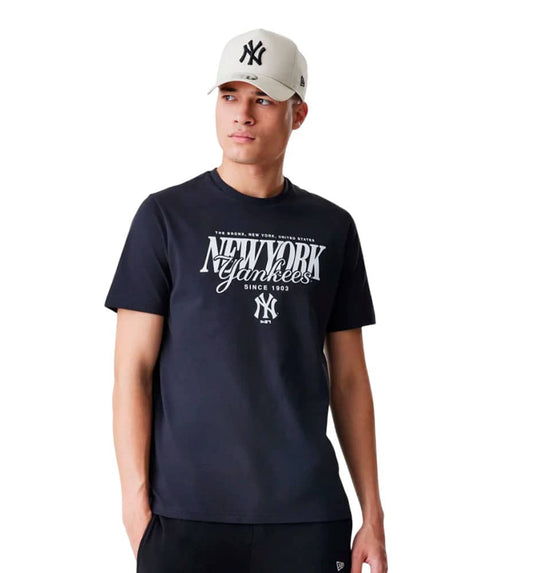 Camiseta Casual New Era Regular Script Graphic