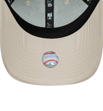 Gorra / Visera Casual New Era Wmns Flawless 9forty Neyyan