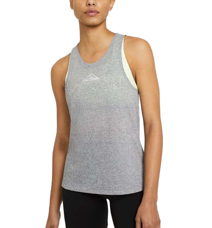 Camiseta Trail_Mujer_Nike City Sleek