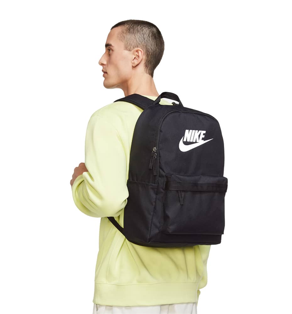 Mochila Casual_Unisex_Nike Heritage