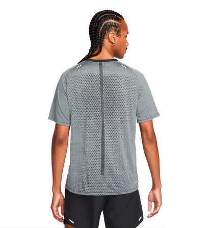 Camiseta M/c Running_Hombre_Nike Dri-fit Adv Techknit Ultra