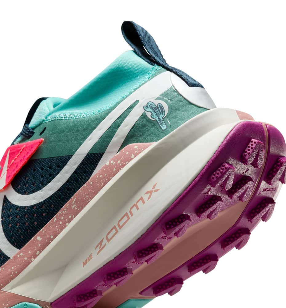 Trail_Women_NIKE Zegama Trail 2 W Sneakers