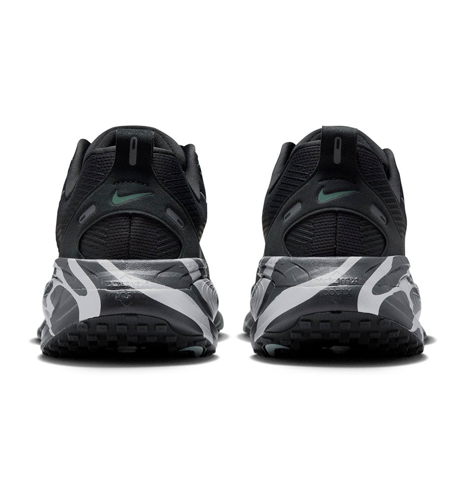 Running Shoes_Men_NIKE Vomero 18 M