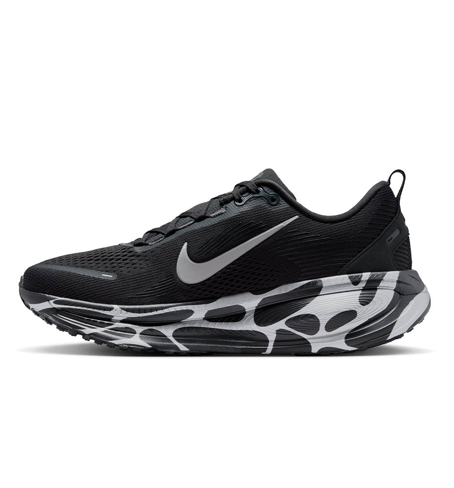 Running Shoes_Men_NIKE Vomero 18 M
