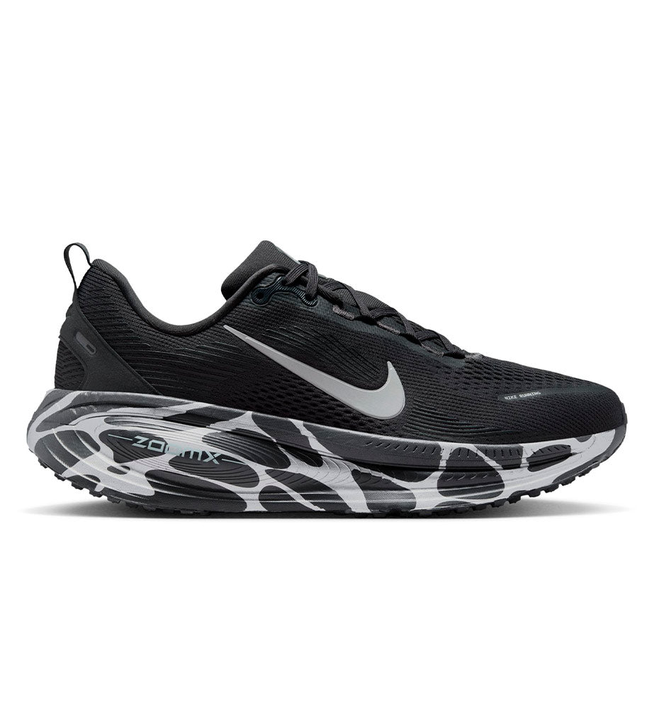 Running Shoes_Men_NIKE Vomero 18 M