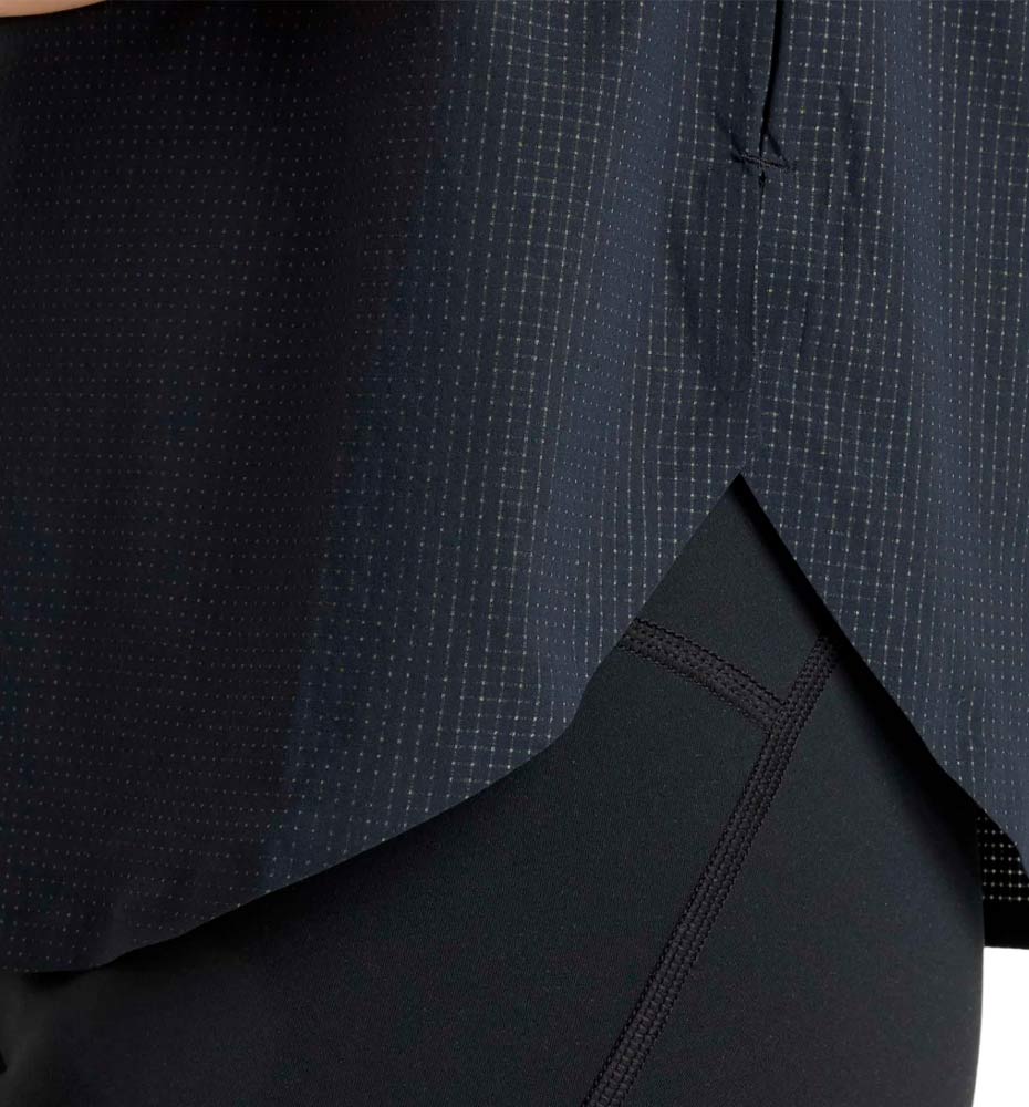 Running_Woman_NEW BALANCE Gym Race Day Ultra Light T-shirt