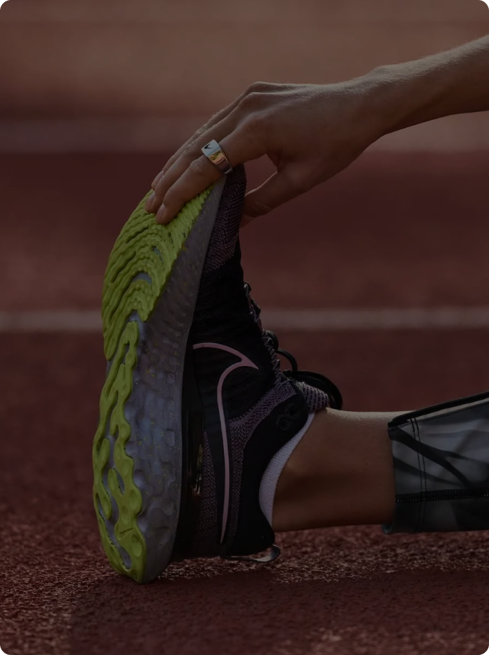 Uhclrr Zapatos De Clavos para Correr En Atletismo, Zapatillas  Transpirables, Ligeras Y Duraderas para Niños Y Hombres(34 EU, White) :  : Moda